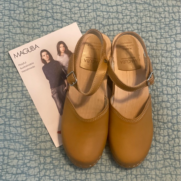 Brand New in Box Maguba Monterey Ochre Ocher Clog Sandals Low 39 8 8.5 - Picture 2 of 6
